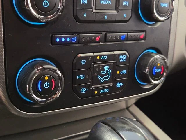 Used 2015  Ford XLT image 25