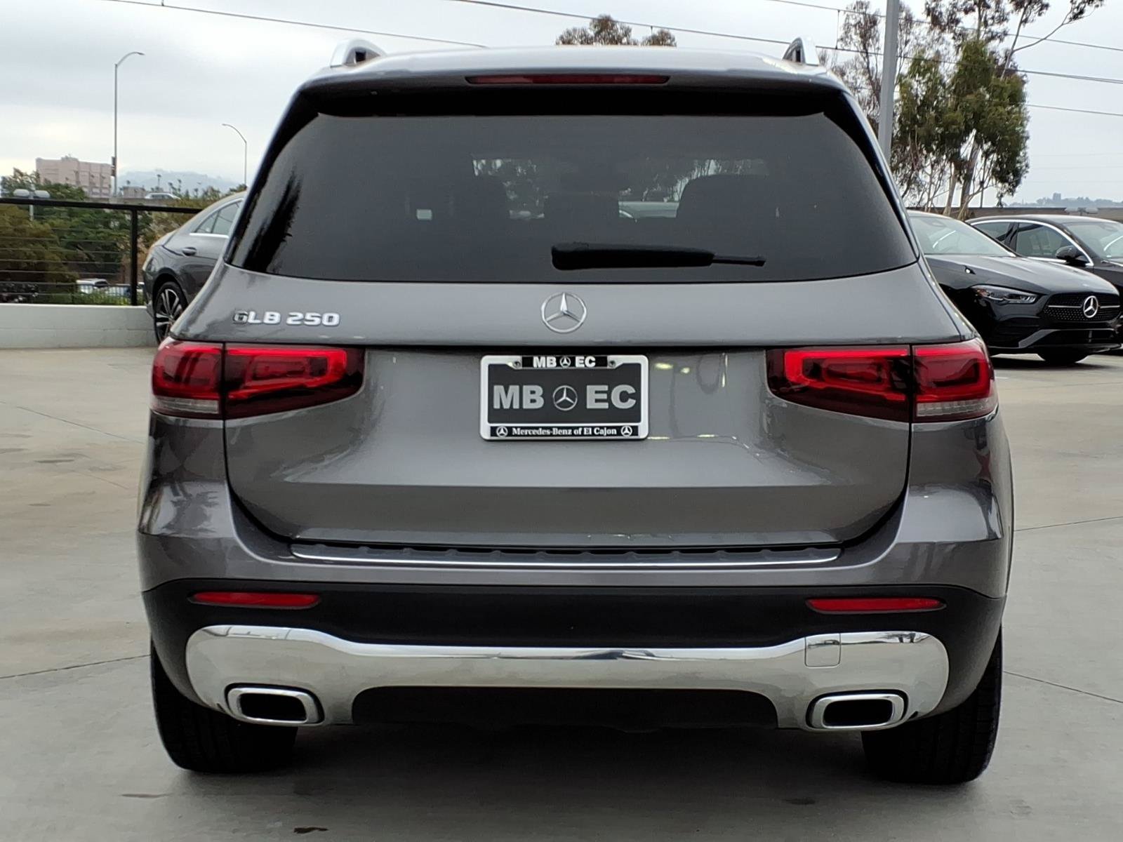Used 2020 Mountain Gray Metallic Mercedes-Benz GLB250W image 22