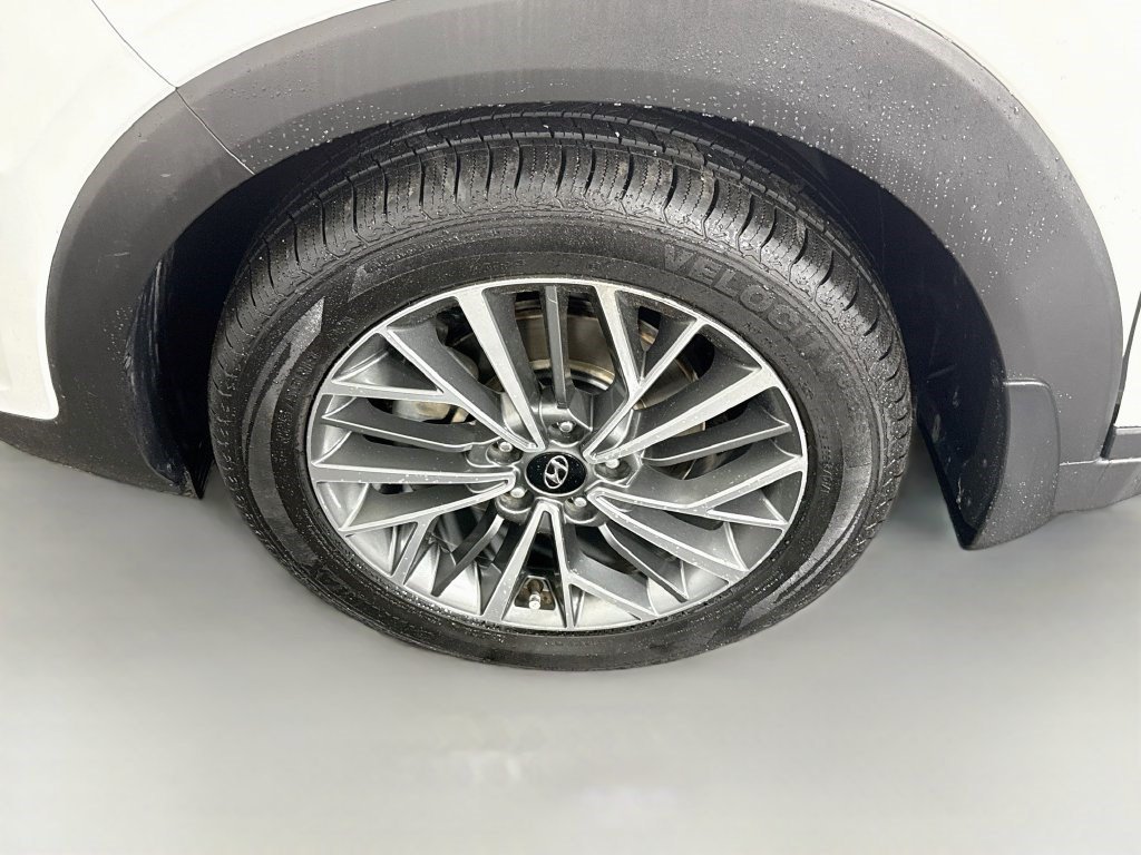Used 2019 White Pearl Hyundai Limited image 34