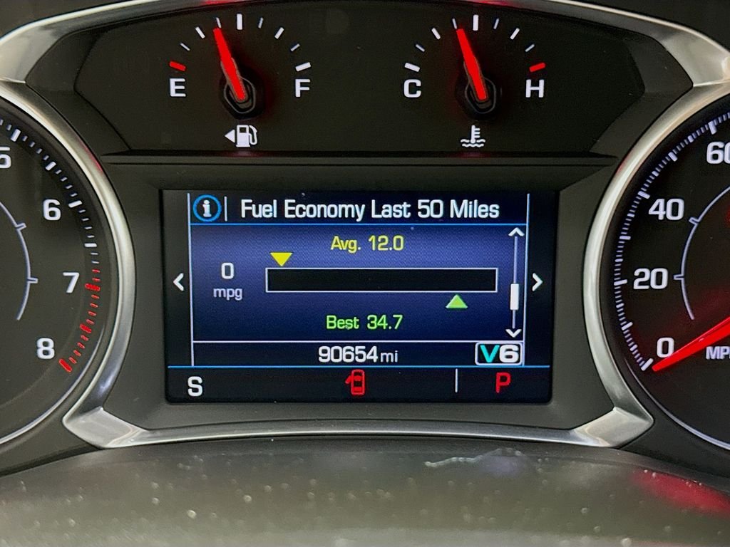 Used 2021 Summit White GMC SLE image 17