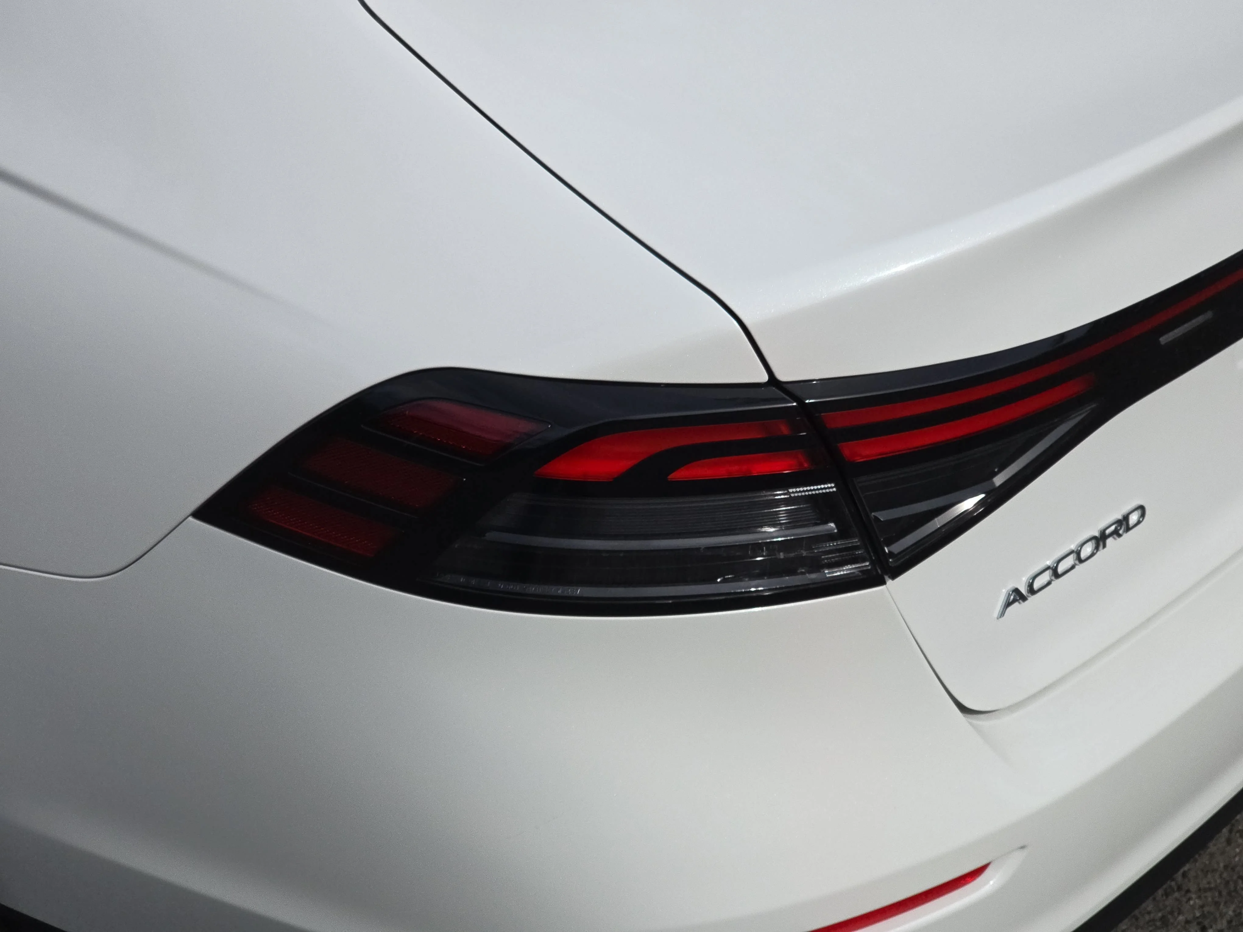 New 2026 Platinum White Pearl Honda LX image 32