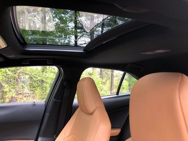 Certified Used 2025  Lexus 300h Premium image 35