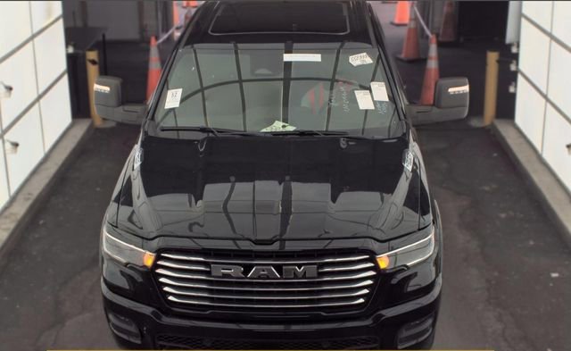 Used 2025 Diamond Black Crystal Pearlcoat Ram Laramie image 2