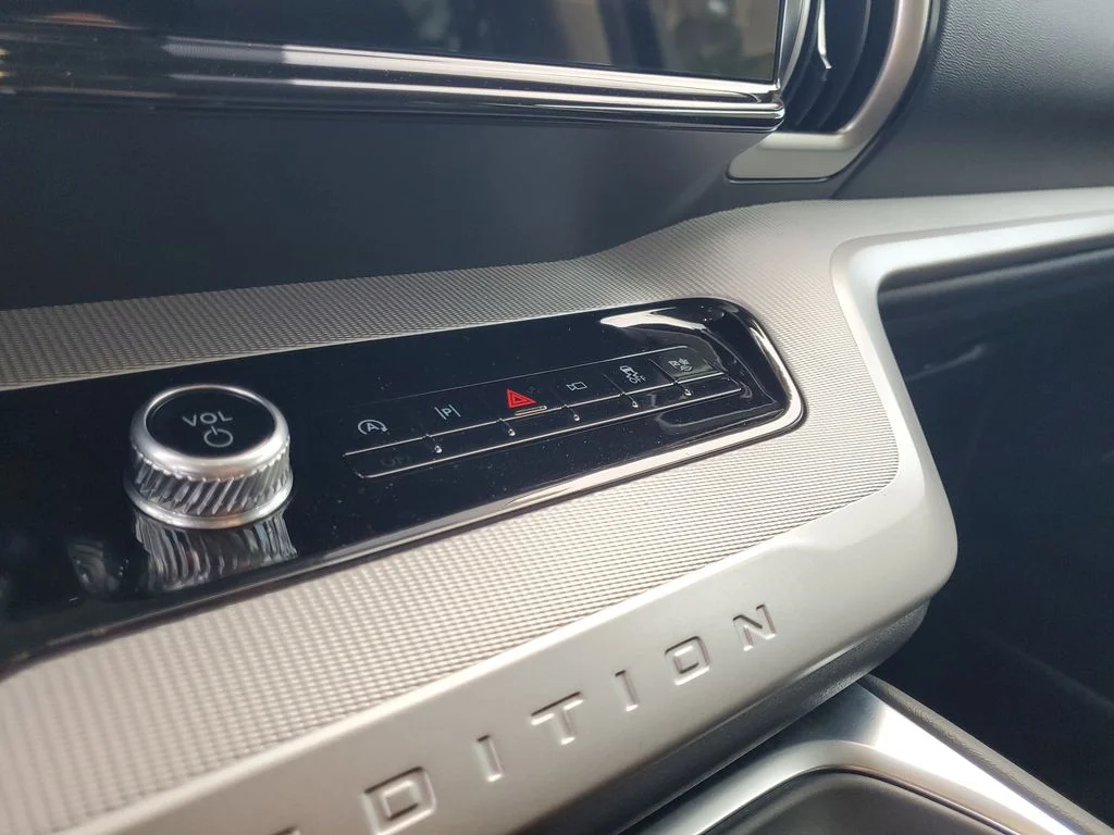 2025 Ford Expedition Active - Photo 18