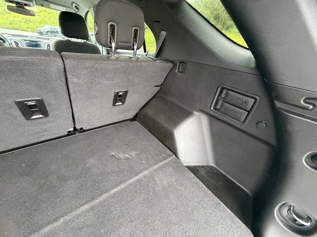 Used 2019 Blue Chevrolet LT image 45