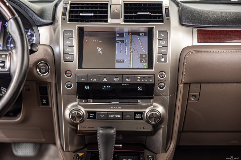 Used 2018 Red Lexus 460 image 37