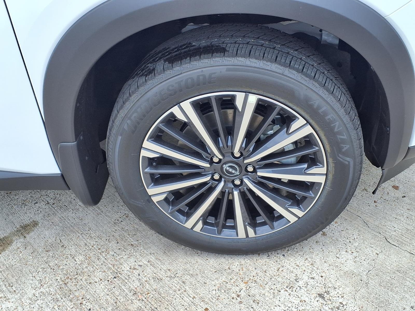 2026 Nissan Pathfinder Platinum White at Robbins Nissan