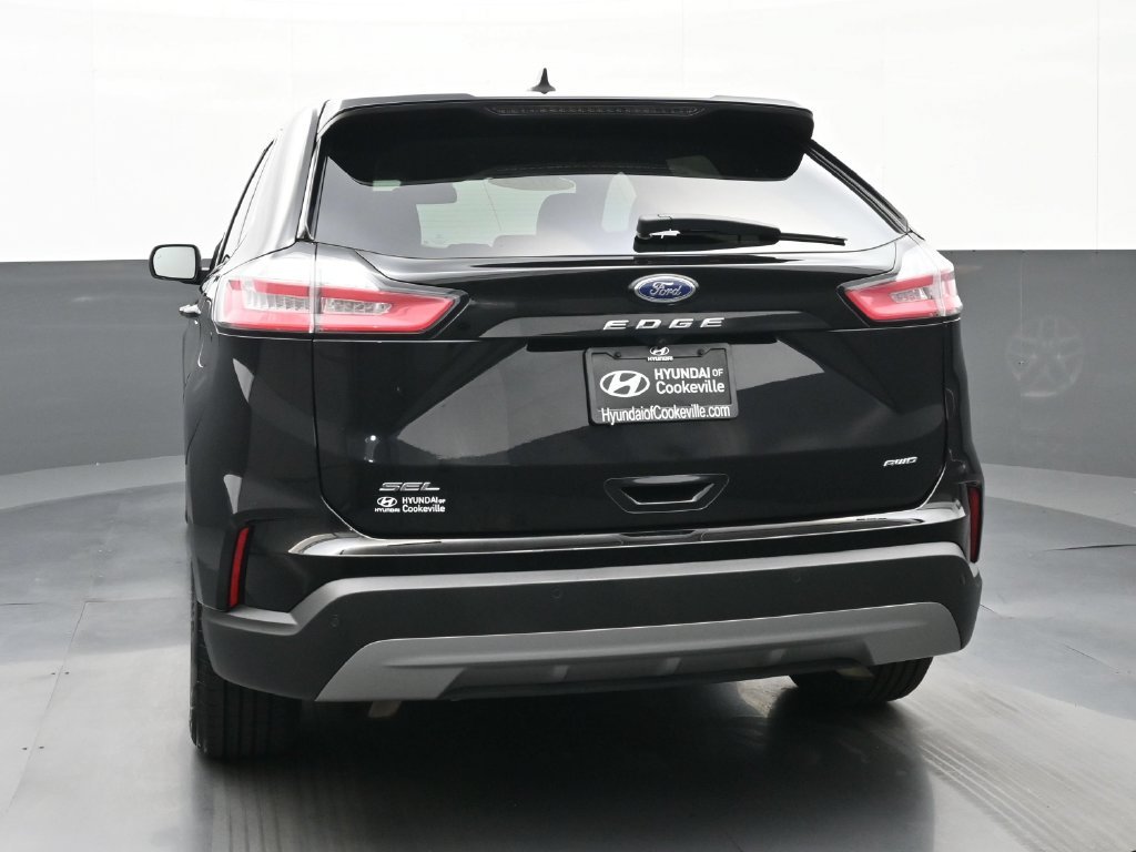 Used 2023 Black Ford SEL image 4