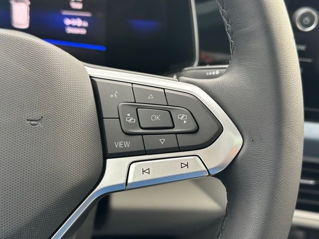 New 2026 Opal White Pearl Volkswagen 1.5T SE image 40