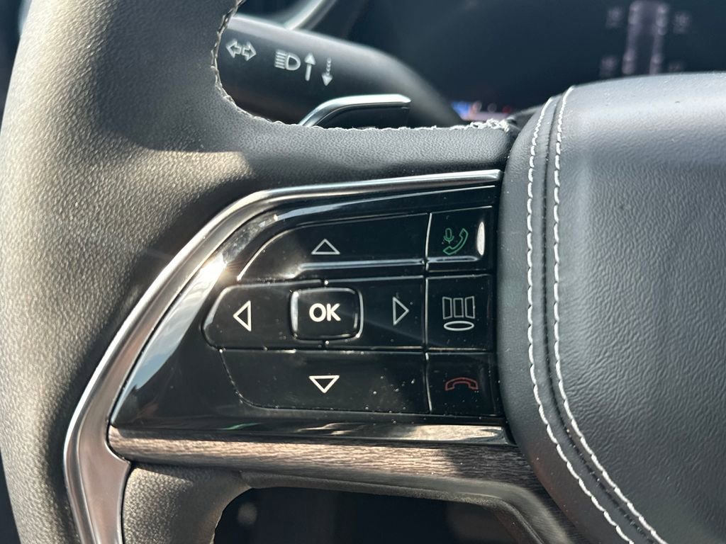 2023 Jeep Grand Cherokee Overland - Photo 25
