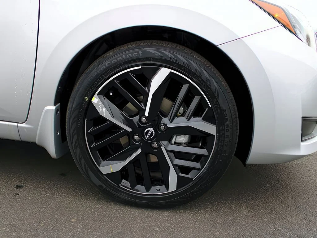 2025 Nissan Versa Sedan SR - Photo 26