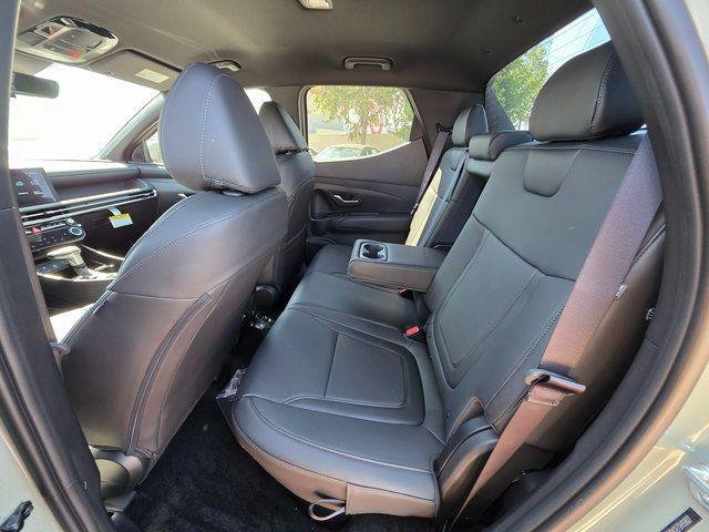 2025 Hyundai Santa Cruz SEL - Photo 17