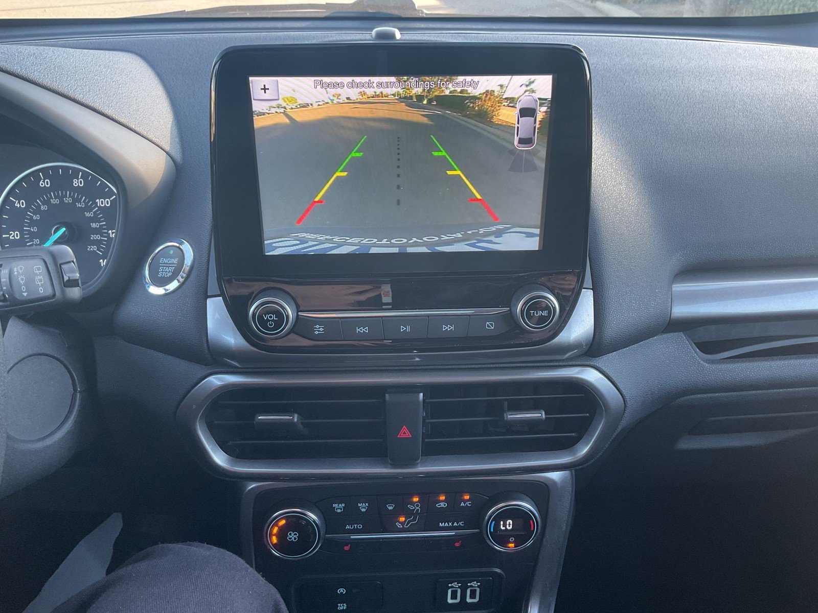 Used 2019 Ruby Red Metallic Ford SE image 26