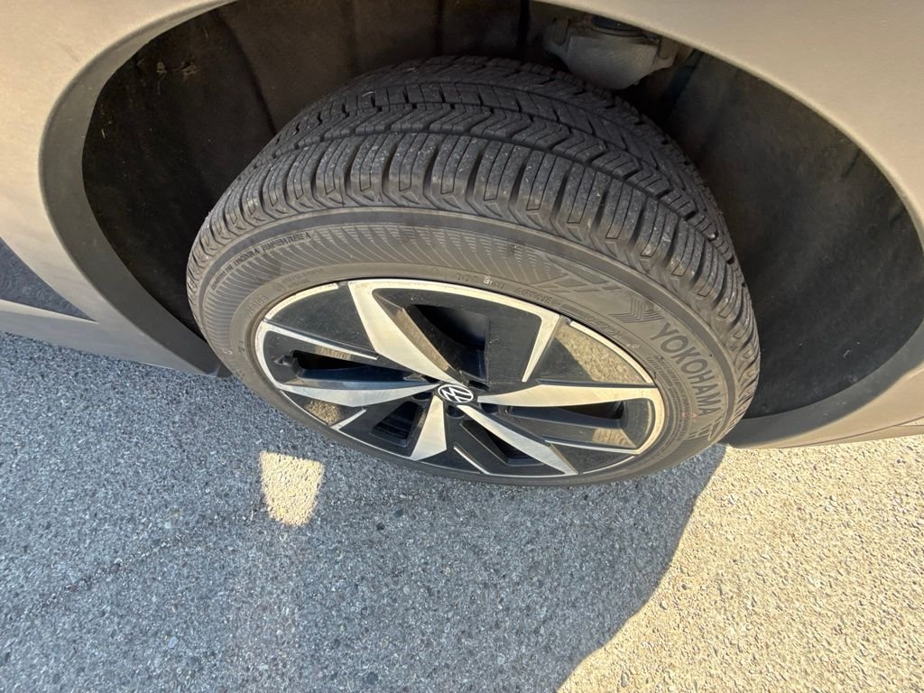 Used 2023  Volkswagen Pro S image 9