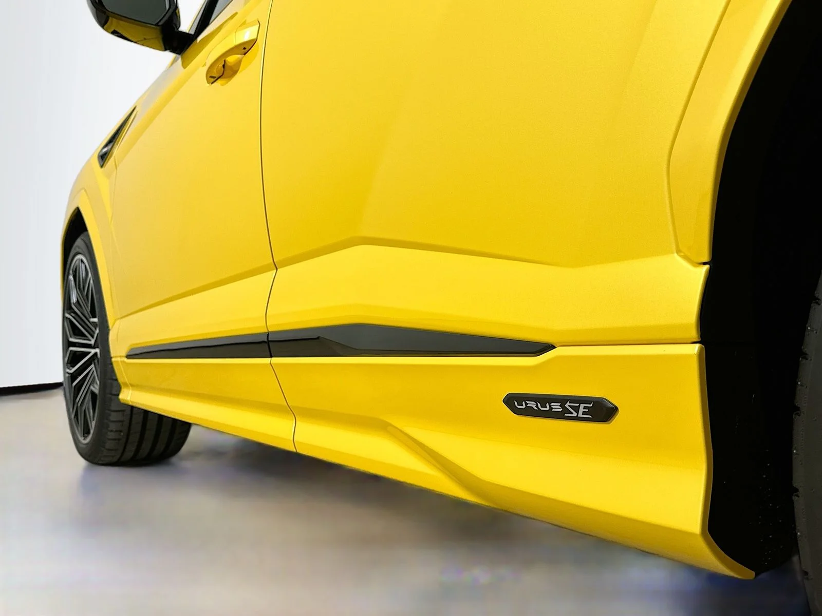 Used 2025 Yellow Lamborghini  image 48