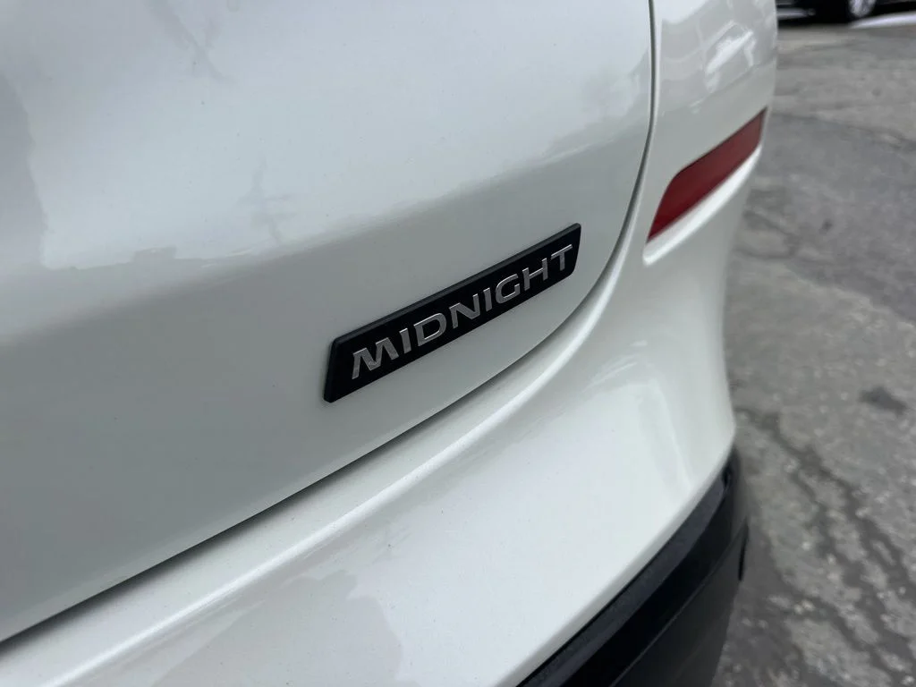 Used 2024 White Nissan SV image 28