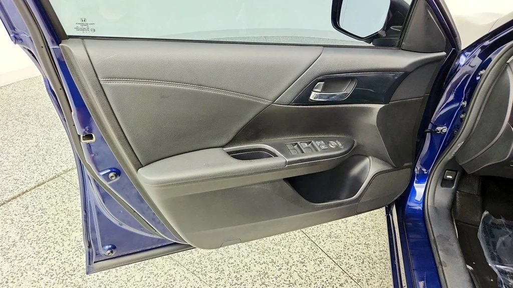 Used 2013 Obsidian Blue Pearl Honda 4dr I4 CVT Sport image 10