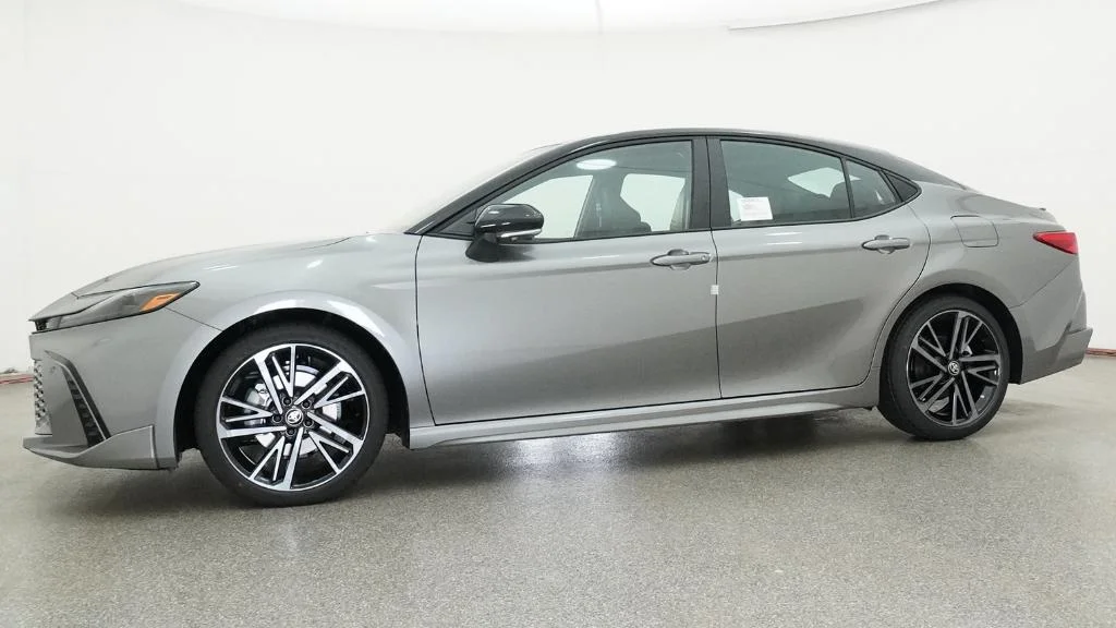 New 2026 Heavy Metal with Midnight Black Metallic roof Toyota XSE image 61