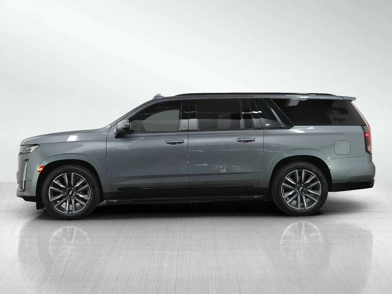 Used 2022 Cadillac Escalade ESV Sport with VIN 1GYS4PKL4NR293461 for sale in Wayzata, Minnesota