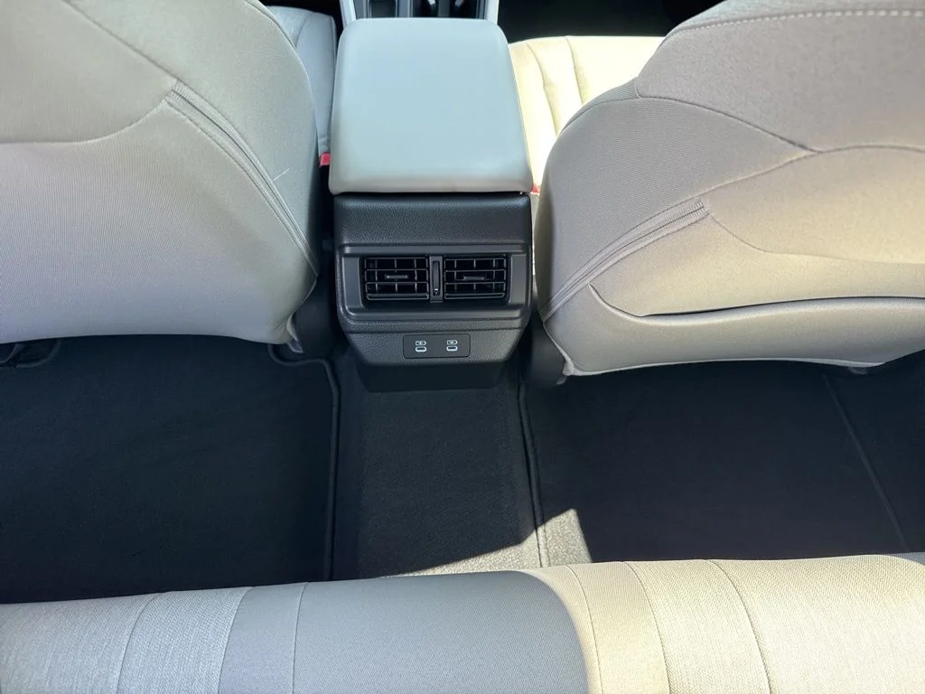 New 2026 Platinum White Pearl Honda LX image 15