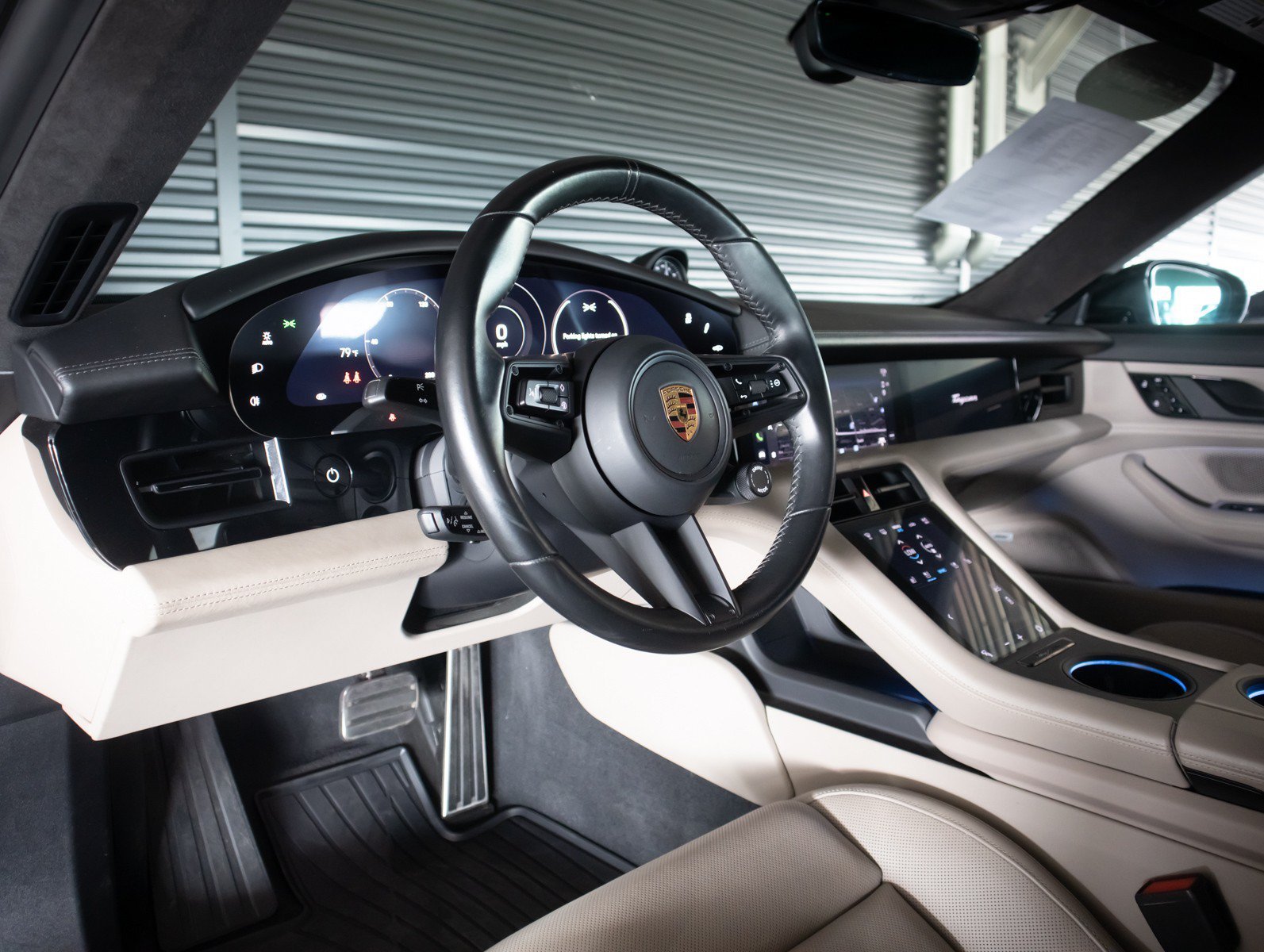 Used 2021 Volcano Grey Metallic Porsche Turbo image 4