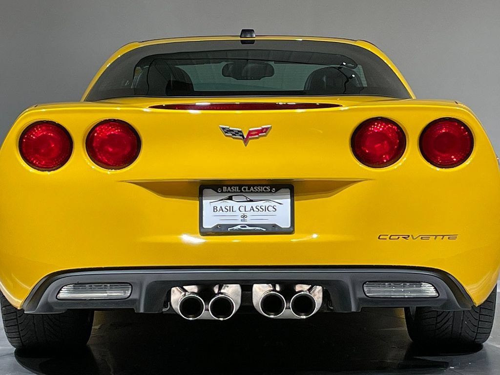 Used 2005 Millenium Yellow Chevrolet BASE image 32