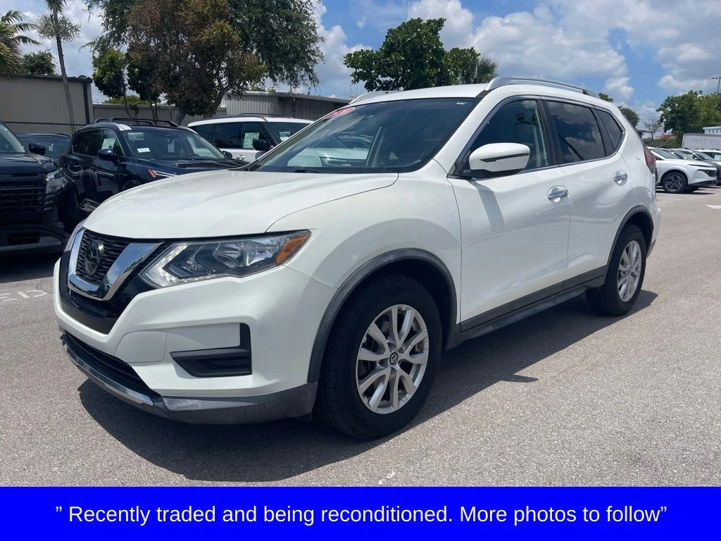 2020 Nissan Rogue SV FWD's photo