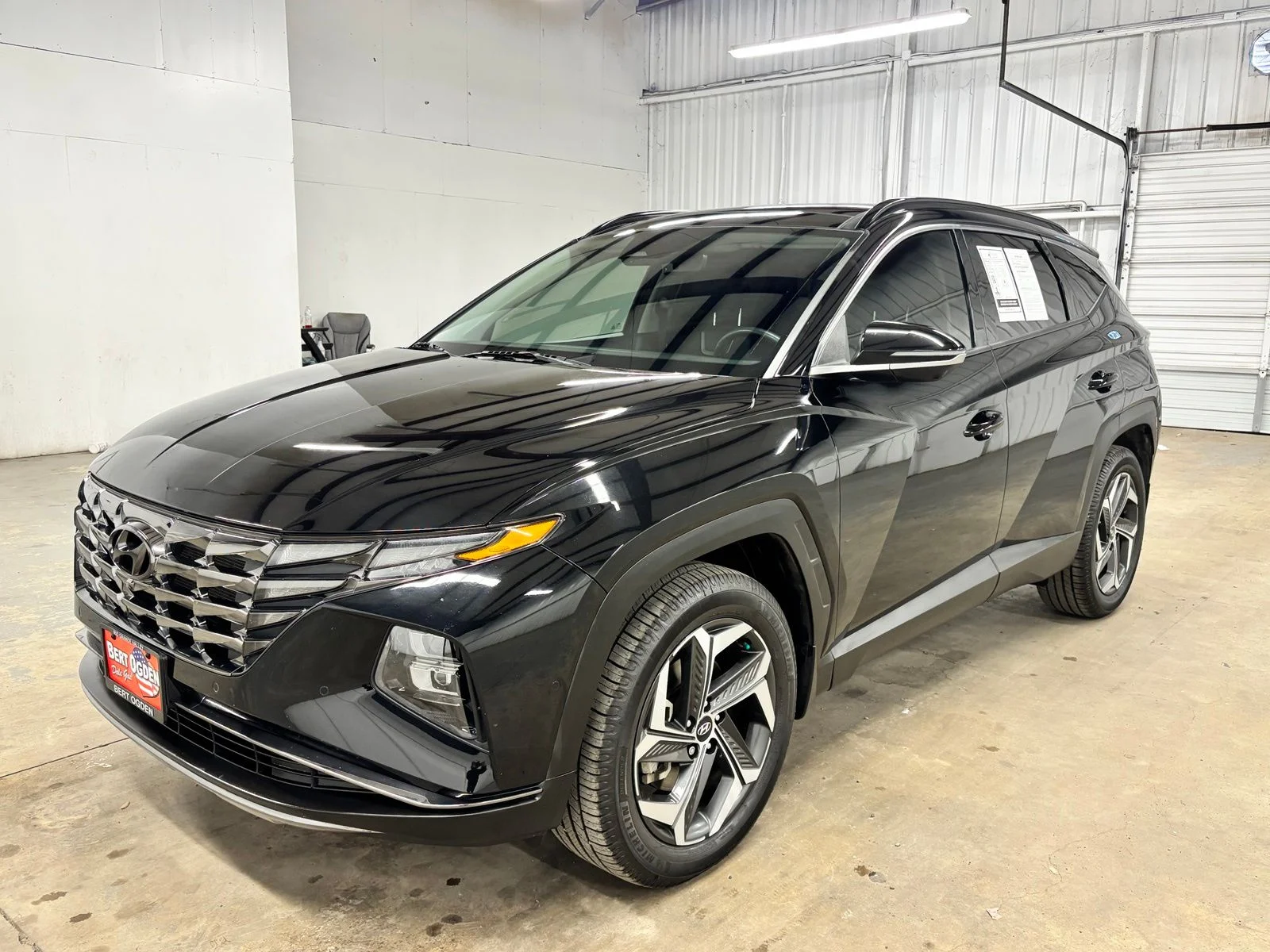 Used 2023 Black Hyundai Limited image 3