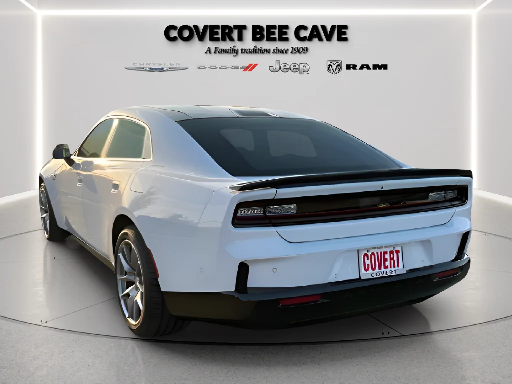 2026 Dodge Charger Daytona Scat Pack - Photo 10