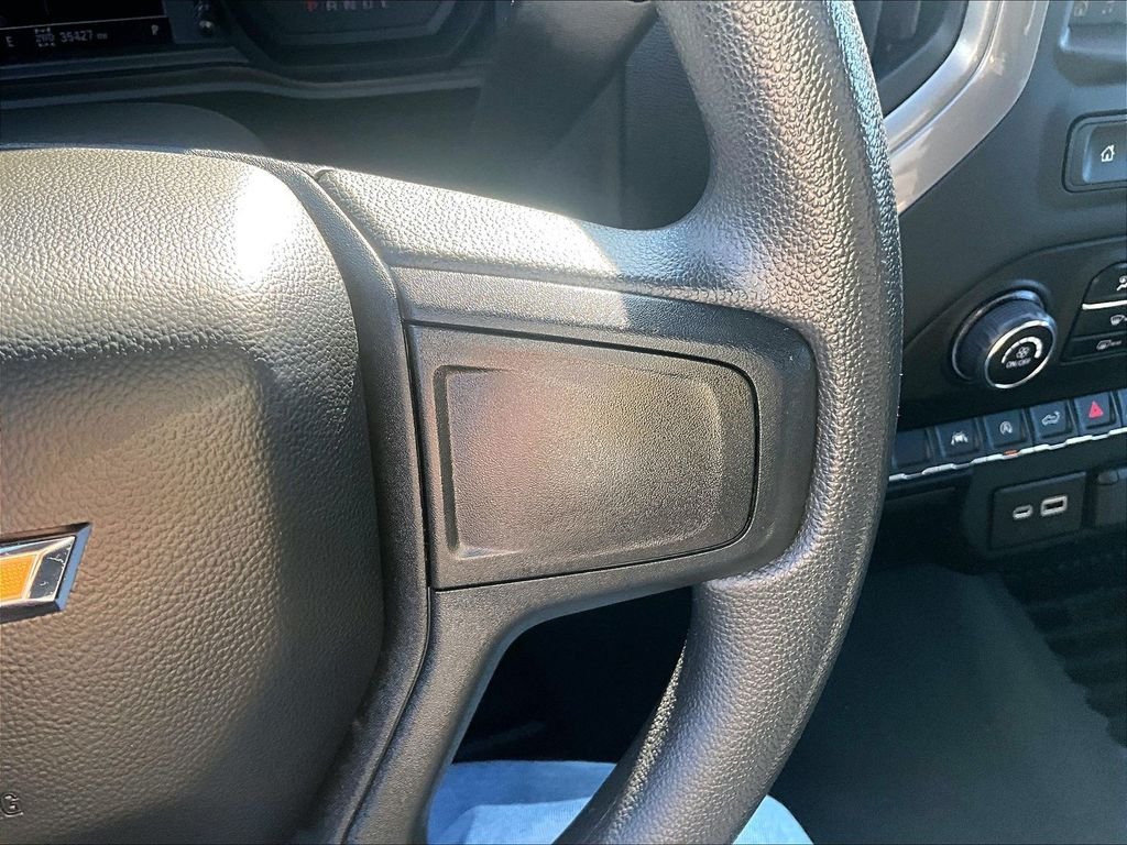 Used 2023 White Chevrolet Custom image 24
