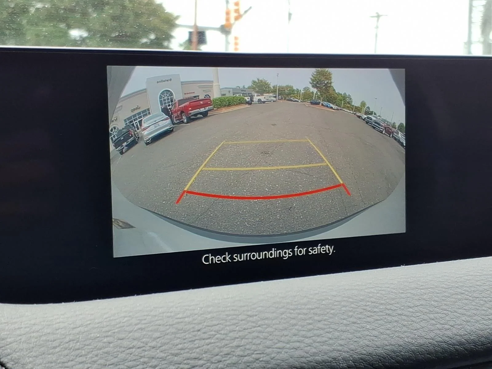 Used 2025 Wind Chill Pearl Mazda 2.5 S Preferred Package image 4