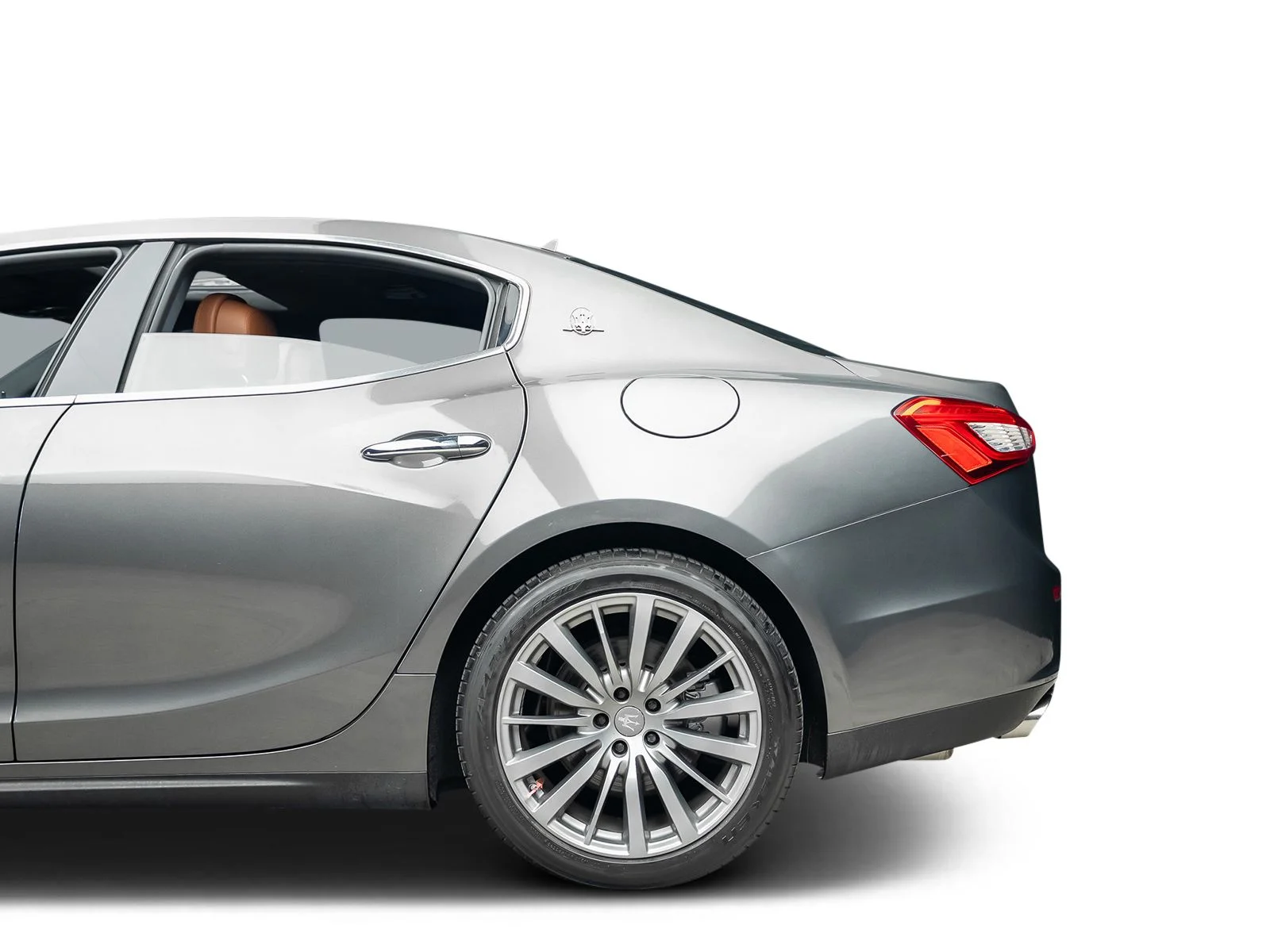 Used 2017 Gray Maserati Base image 27
