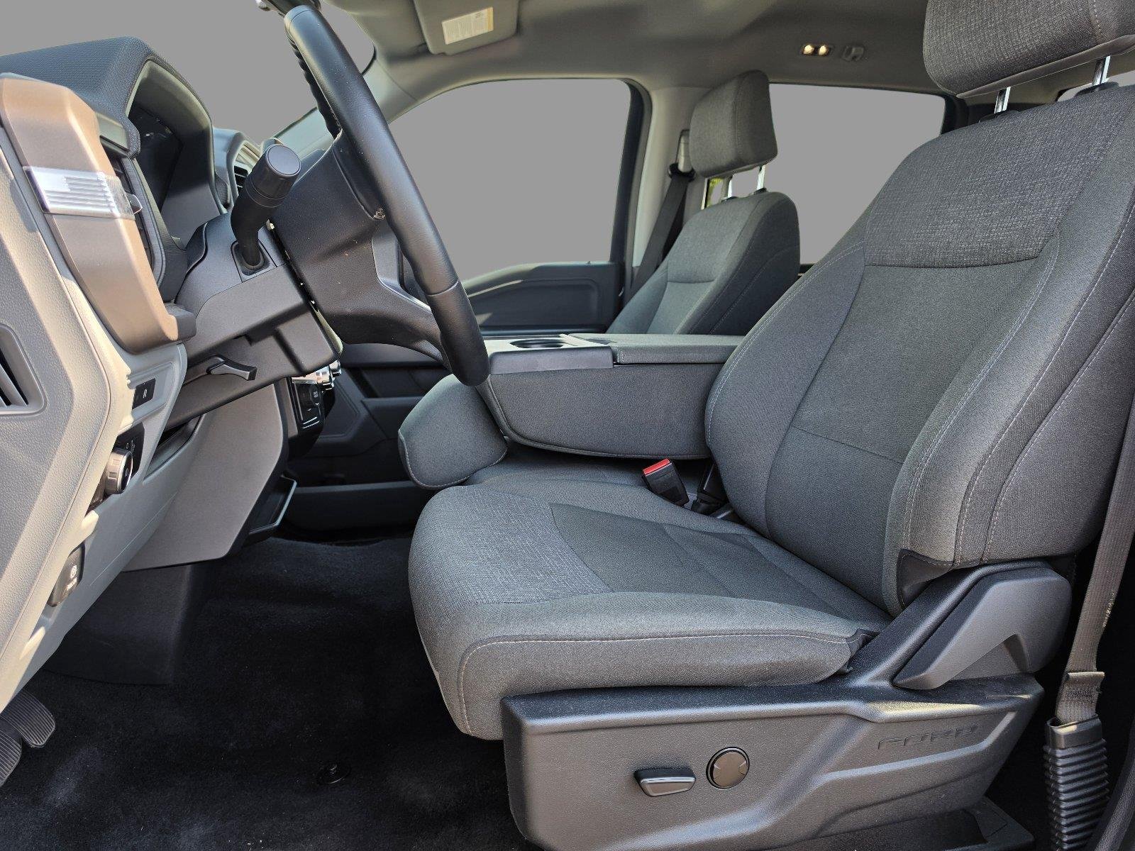 Used 2025  Ford XLT image 14