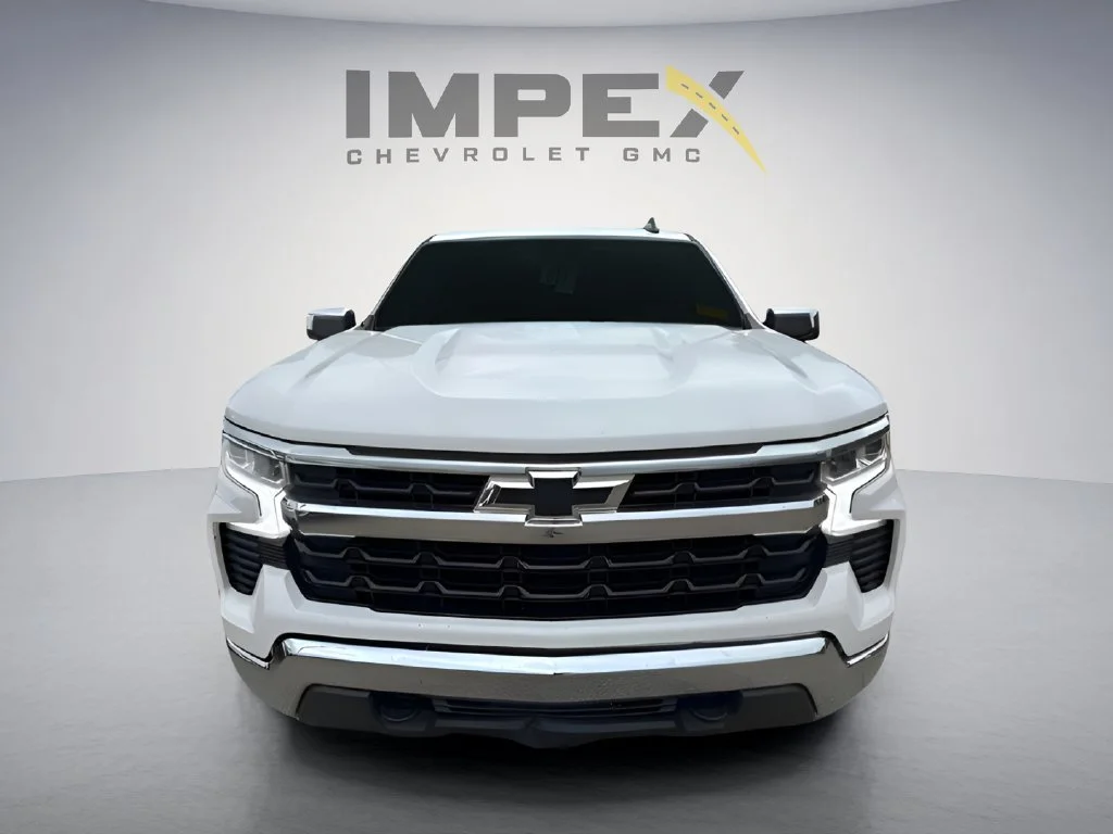 Used 2024 Summit White Chevrolet LT image 22