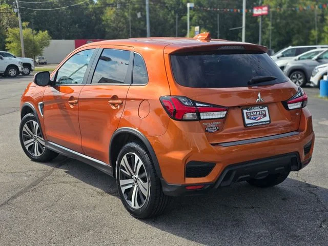 Used 2023 Orange Mitsubishi 2.0 SE image 3