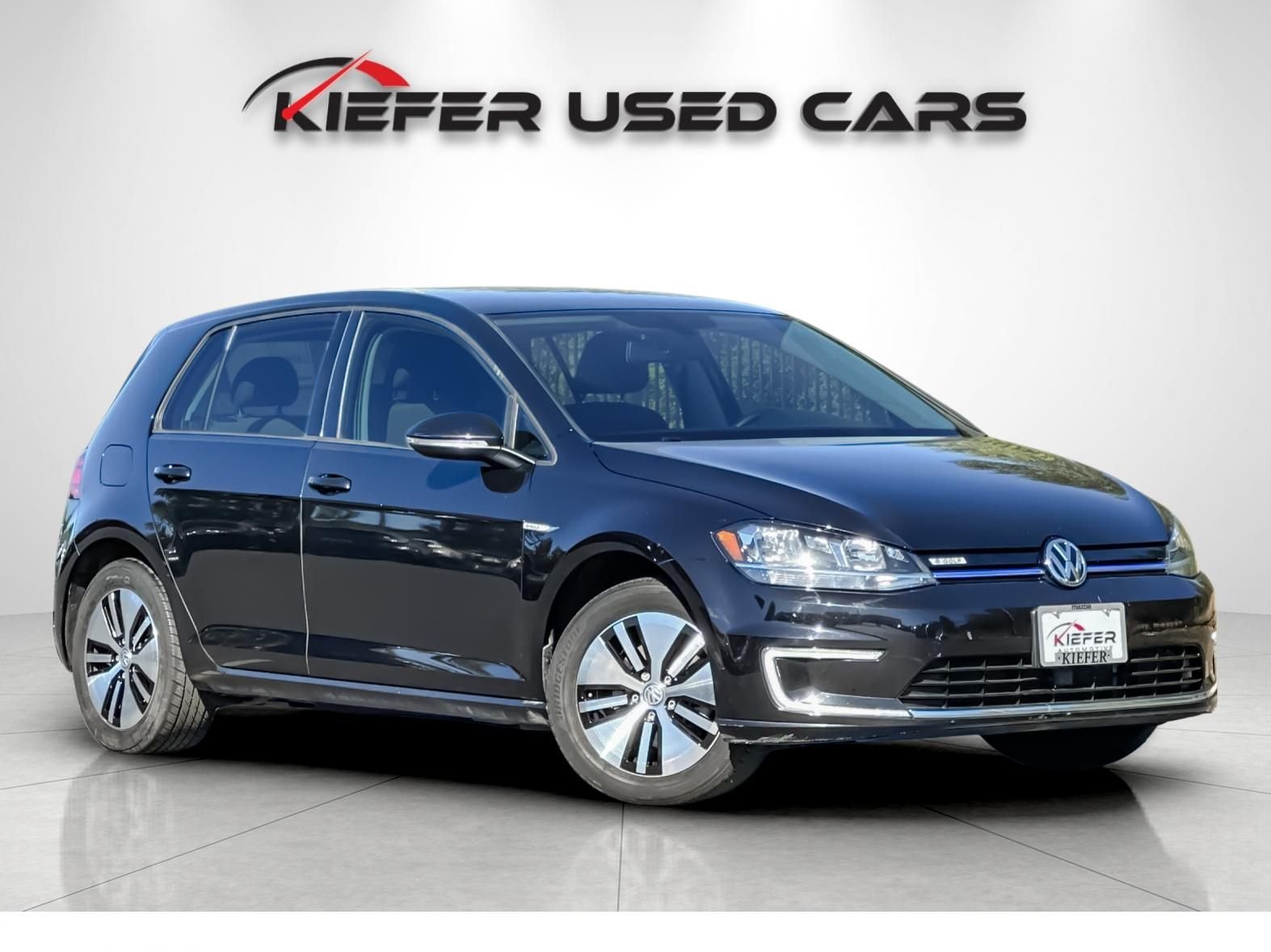 Used 2019 Volkswagen e-Golf e-Golf SE with VIN WVWKR7AU5KW902684 for sale in Eugene, OR