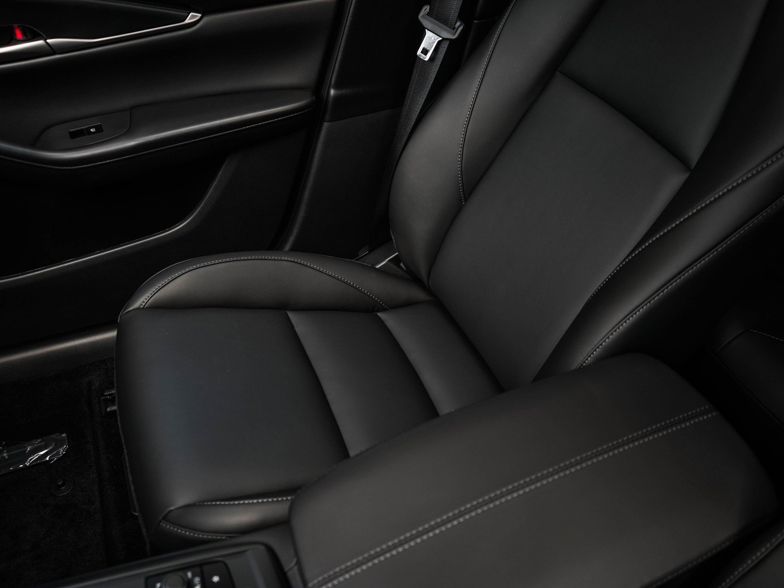 New 2026 Jet Black Mica Mazda 2.5 S Preferred AWD image 26