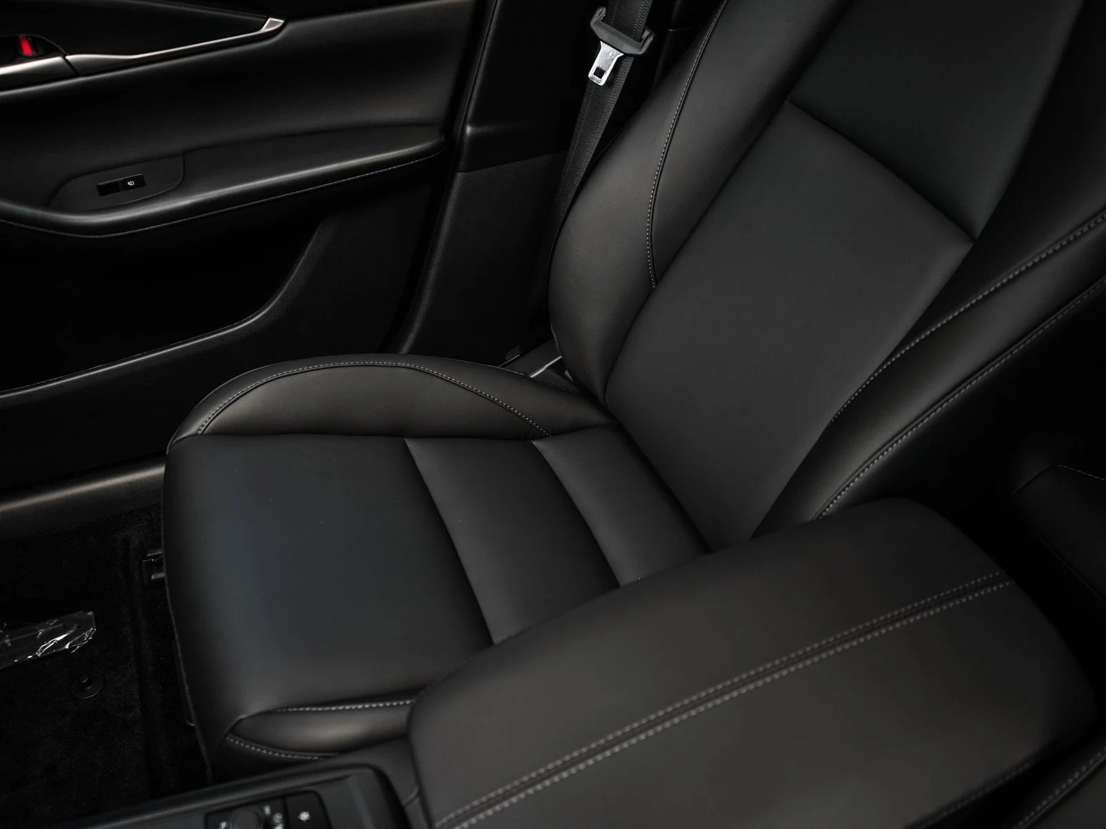 New 2026 Jet Black Mica Mazda 2.5 S Preferred AWD image 26