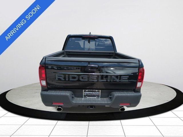 Certified Used 2024 Crystal Black Pearl Honda RTL image 4