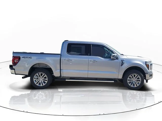 New 2026 Silver Metallic Ford Lariat image 4
