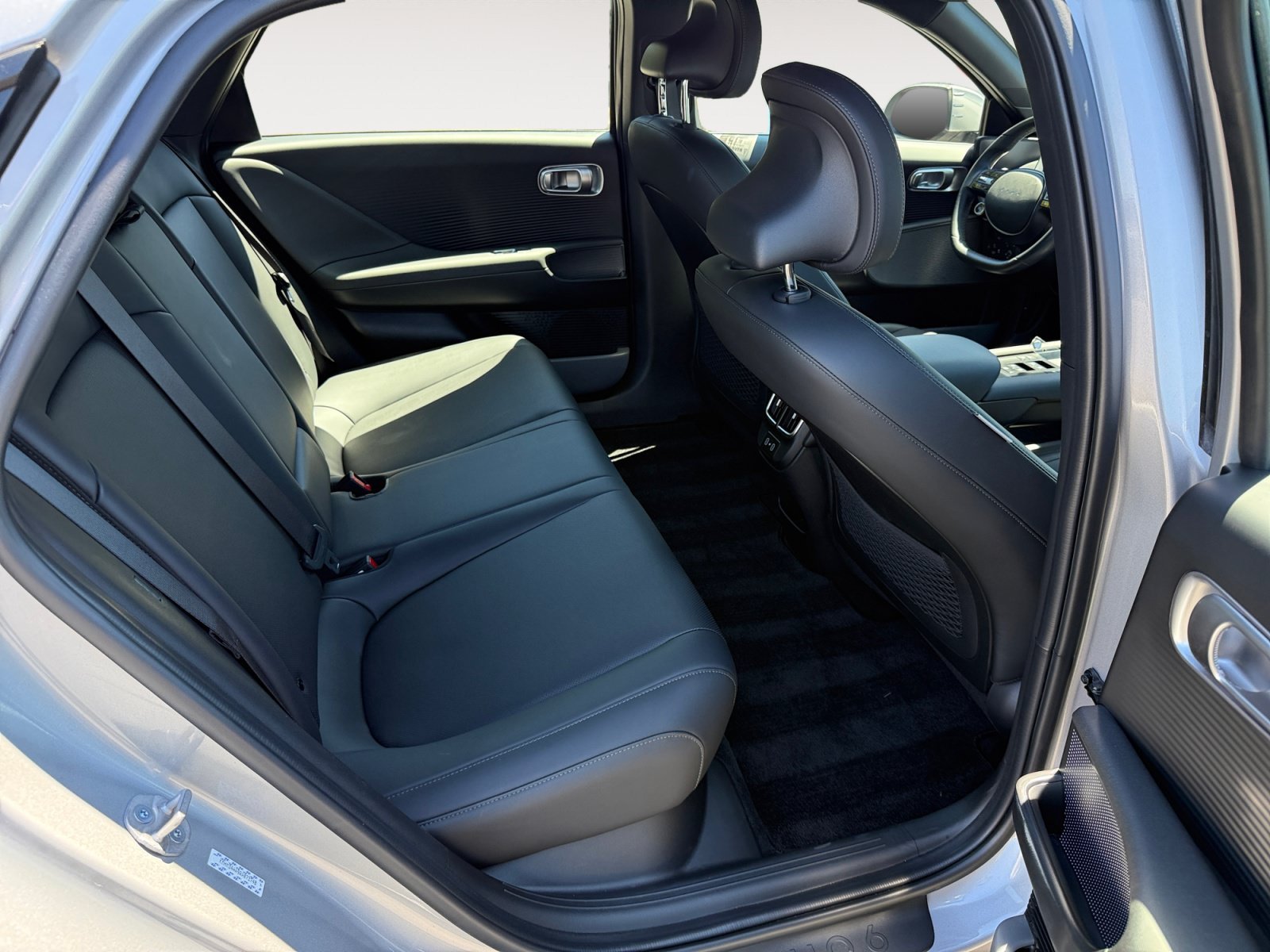 Certified Used 2024 Silver Hyundai SEL image 18