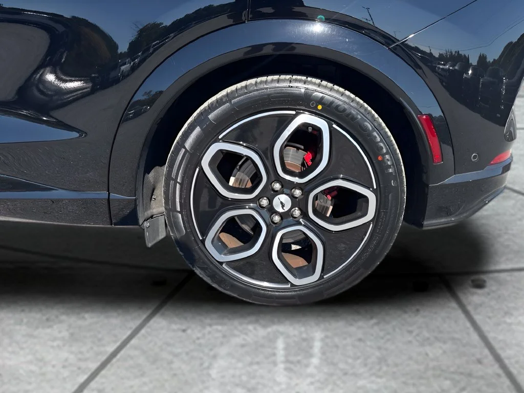 Used 2023 Black Ford GT image 31