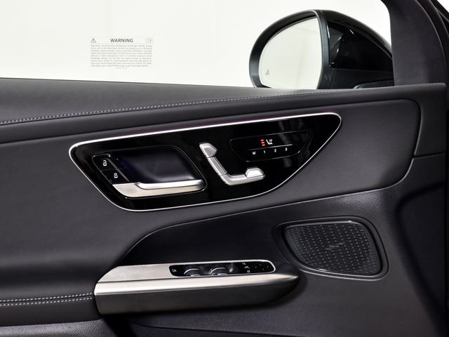 New 2027 Black Mercedes-Benz GLC 350e image 17