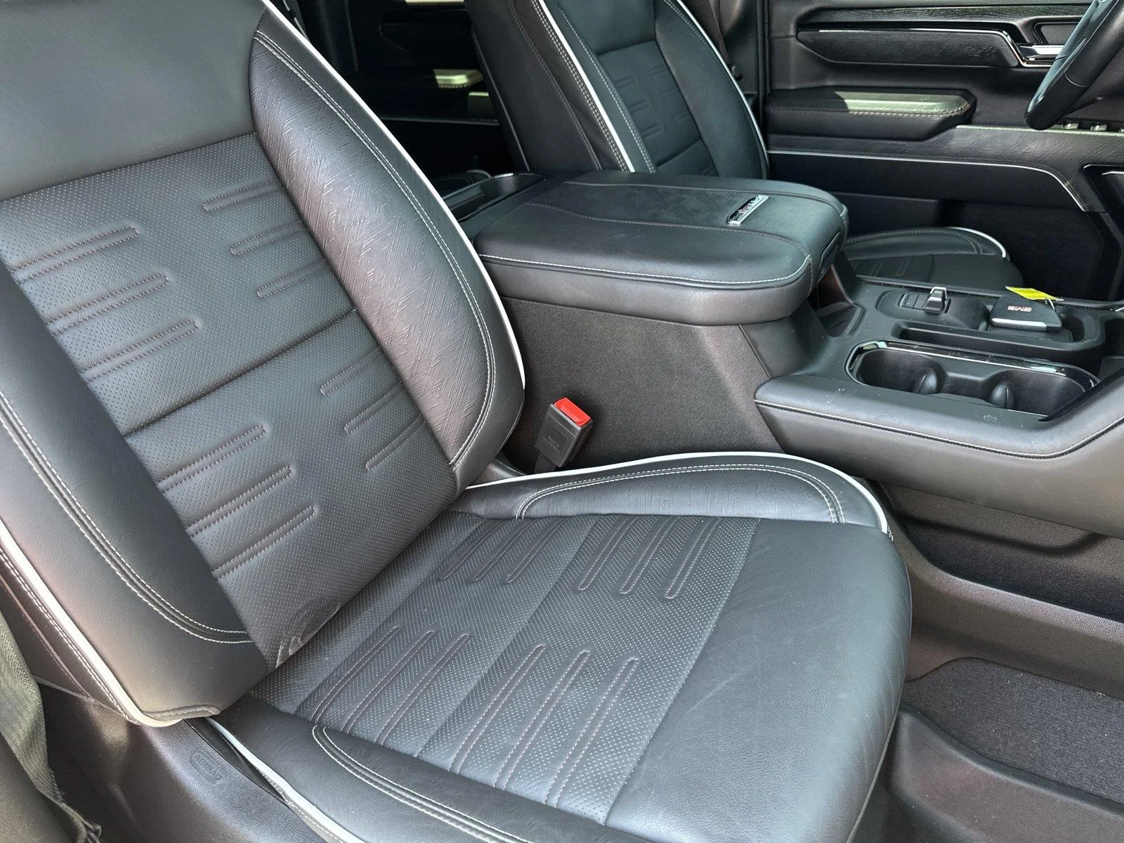 Used 2024 Summit White GMC AT4X image 37