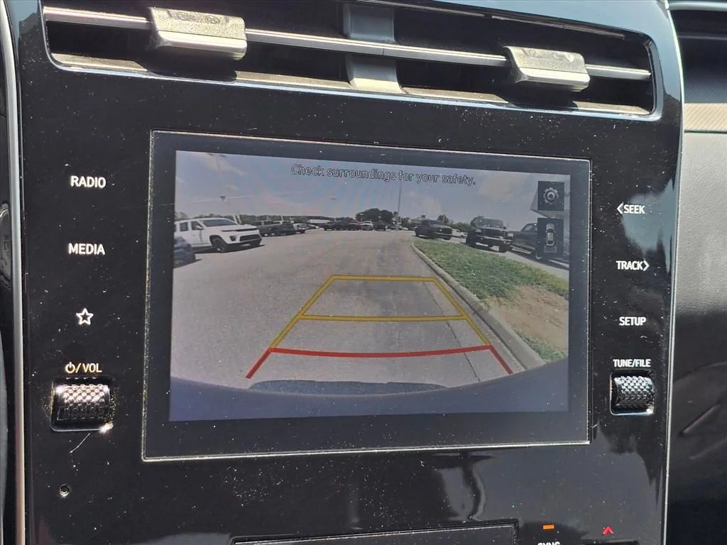 Used 2024 Gray Hyundai SEL image 5