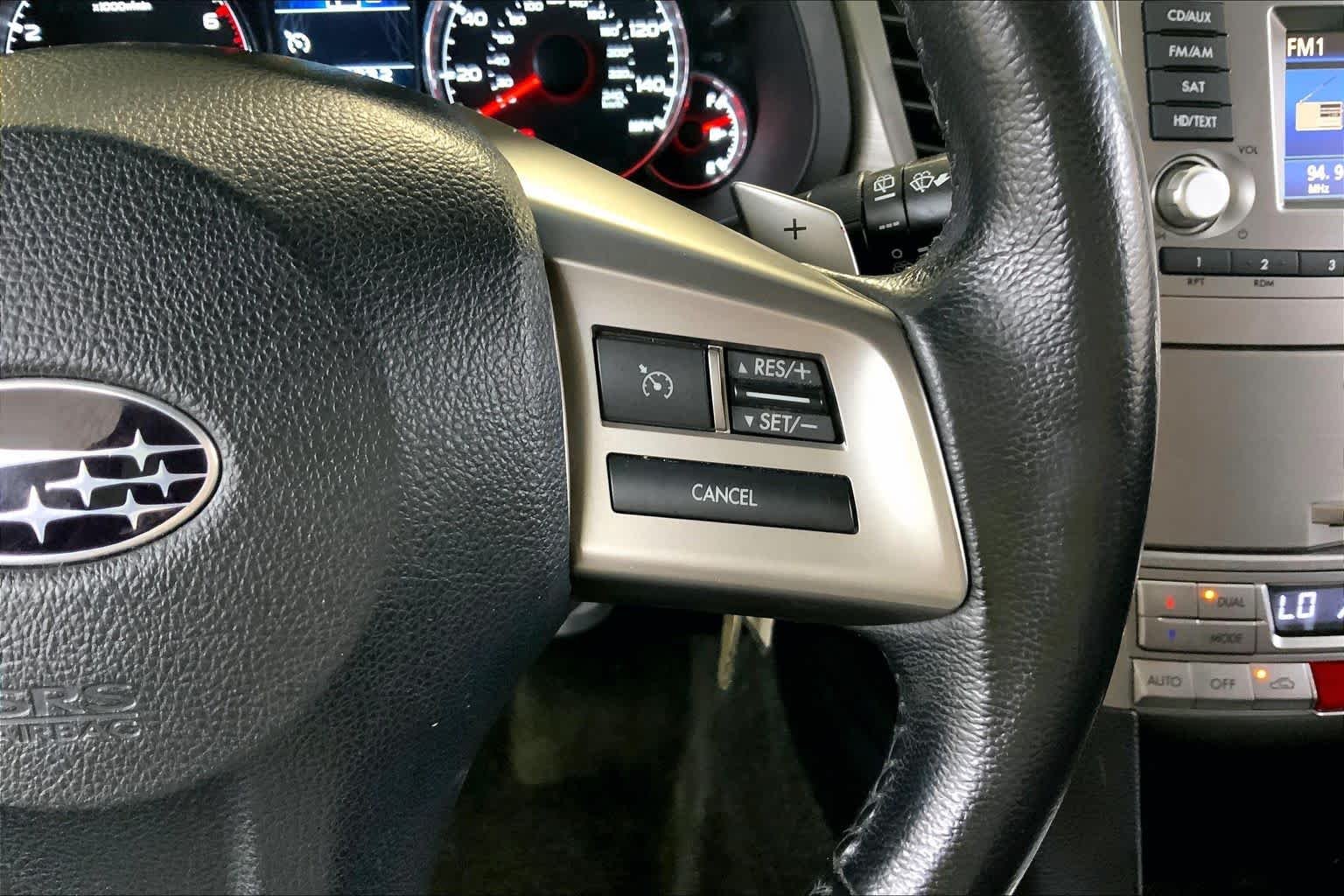 Used 2014 Twilight Blue Metallic Subaru 2.5i Limited image 24