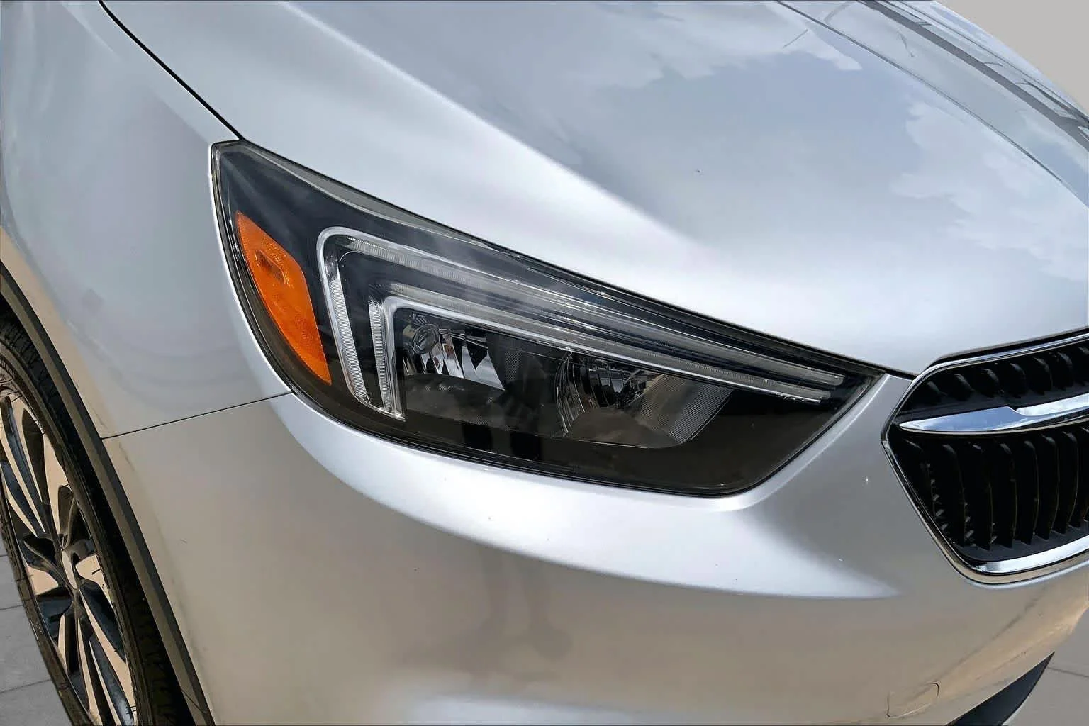 Used 2021 Includes (MDP) Anthracite lower exterior accent color, Paint code W598F. Buick Preferred image 26
