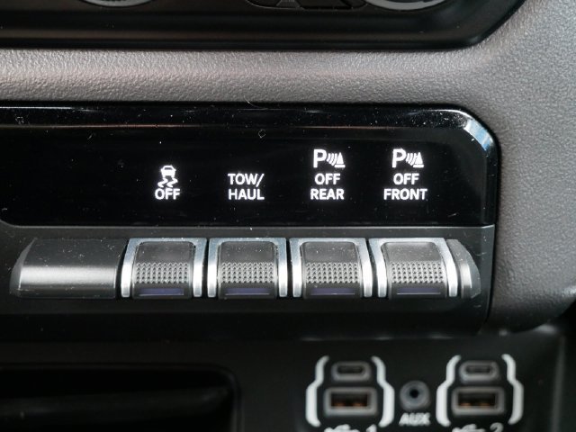 Used 2021  Ram Big Horn image 18