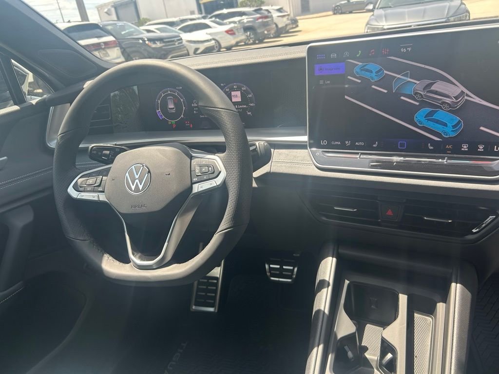 New 2026 White/off-white Volkswagen SE R-Line Black image 37