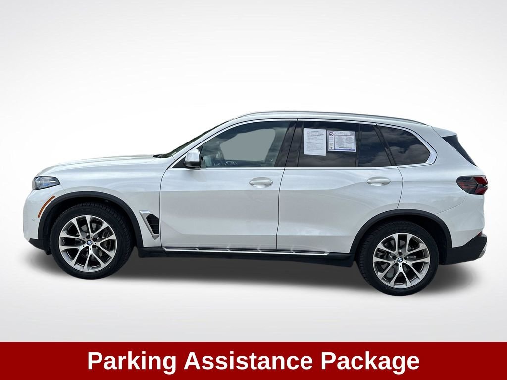 Used 2024 White BMW xDrive40i image 3